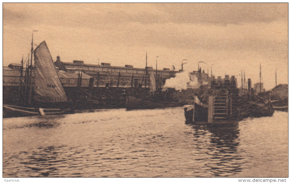 IJmuiden - Havengezicht    (Vissersschip UK 59 ) En Stoomboot Etc.  - Noord-Holland/Nederland - IJmuiden