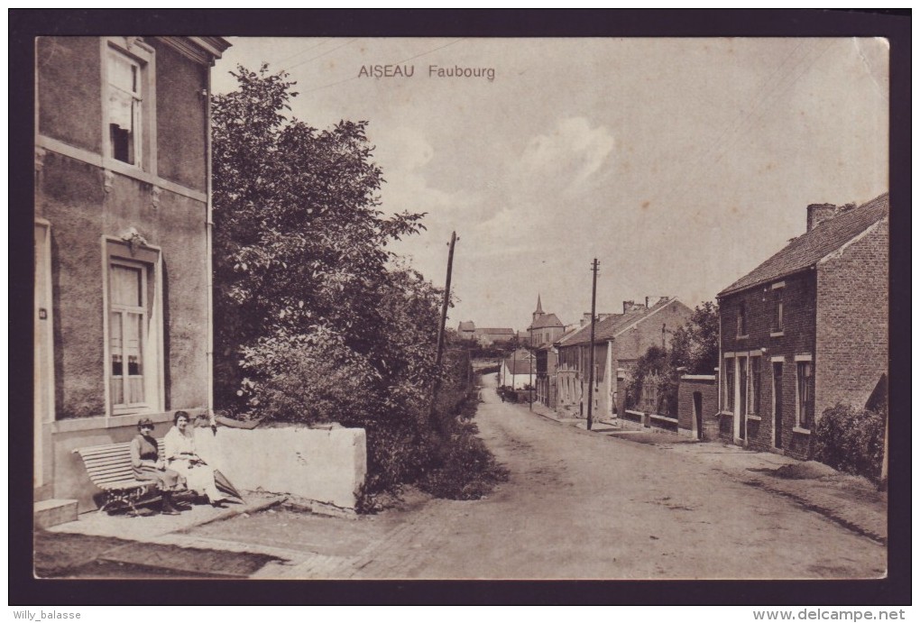 CPA Belgique - AISEAU - Faubourg - Carte Postale  // - Aiseau-Presles