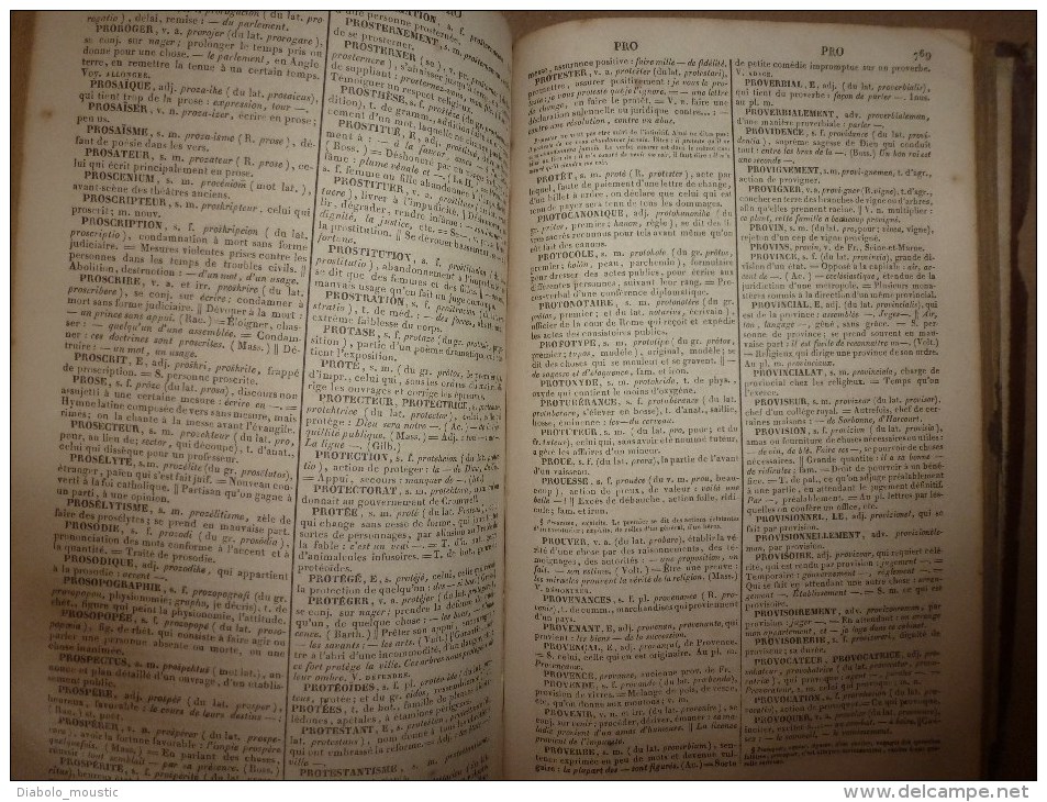 1843  NOUVEAU DICTIONNAIRE DE LA LANGUE FRANCAISE ( reliure cuir)  par M. Noël et M. Chapsal