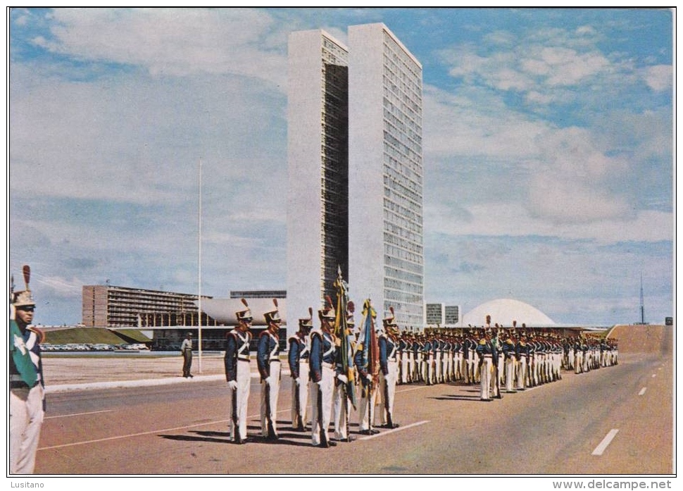 Brasilia - Edifício Do Congresso - Militaria Brasil Brazil (2 Scans) - Brasilia