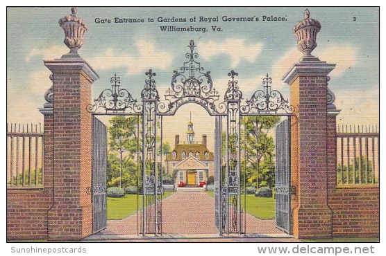 Gate Entrance To Gardens Of Royal Governors Palace Williamsburg Virginia - Altri & Non Classificati