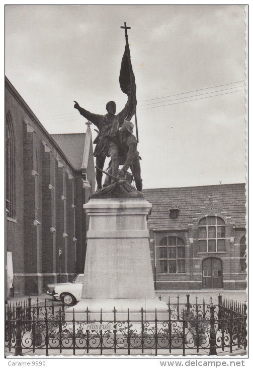 Overmere  Monument Van De Boerenkring          Scan 7997 - Berlare