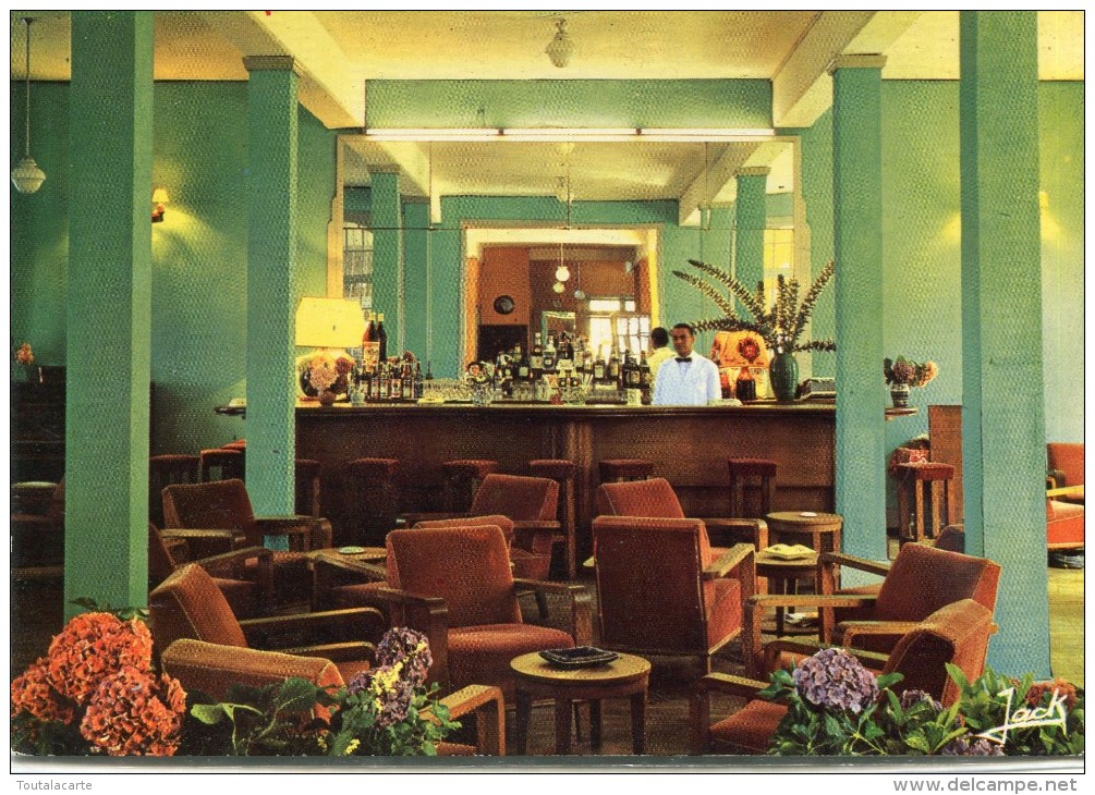 CPSM 29 TREBOUL  DOUARNENEZ GRAND HOTEL DES SABLES BLANCS LE BAR  Grand Format 15 X 10,5 - Tréboul