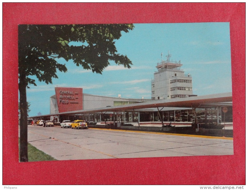 - Wisconsin> Milwaukee  Air Terminal   Municipal Airport L   Ref 1376 - Milwaukee