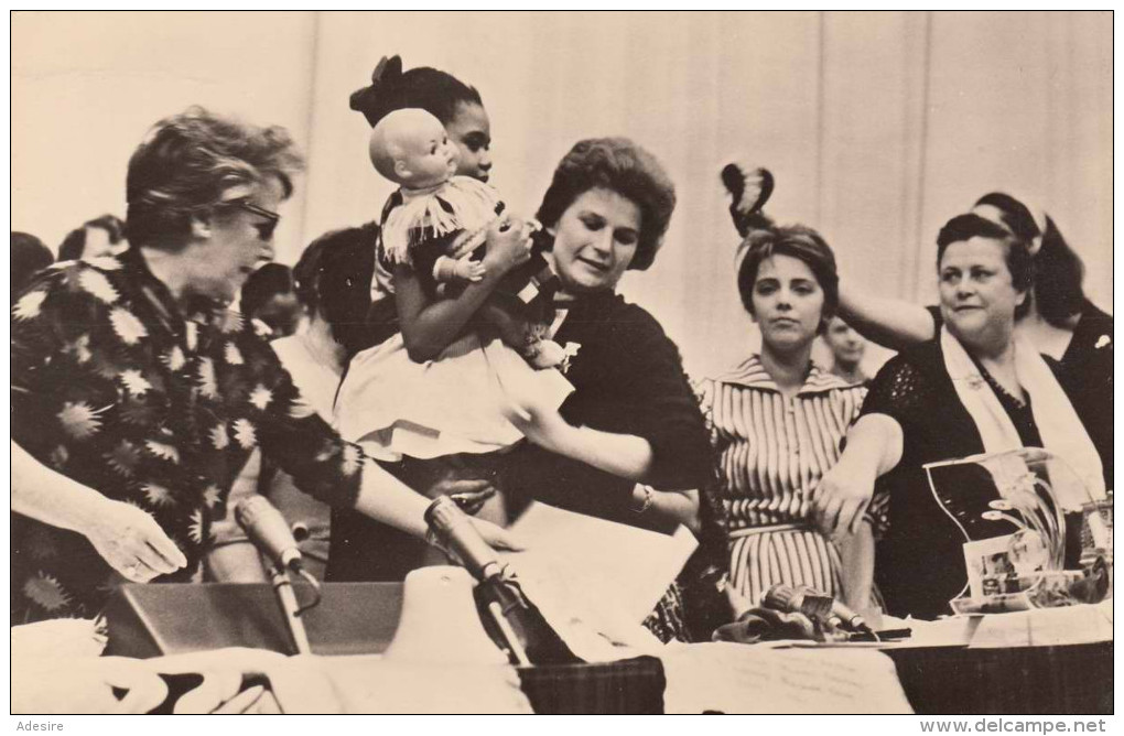 Die Erste KOSMONAUTIN Valentina Tereschkowa Auf Dem Weltkongress Der Frauen In Moskau 1963, Fotokarte - Berühmt Frauen