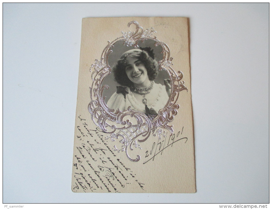 Relief / Fotokarte / Portrait 1901. Junge Frau Mit Silbernem Rahmen. - Fotografie