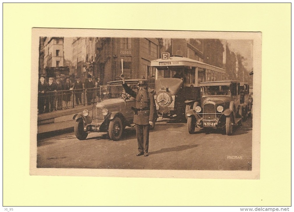 Grands Boulevards - Agent De La Porte Saint Denis - Distretto: 02