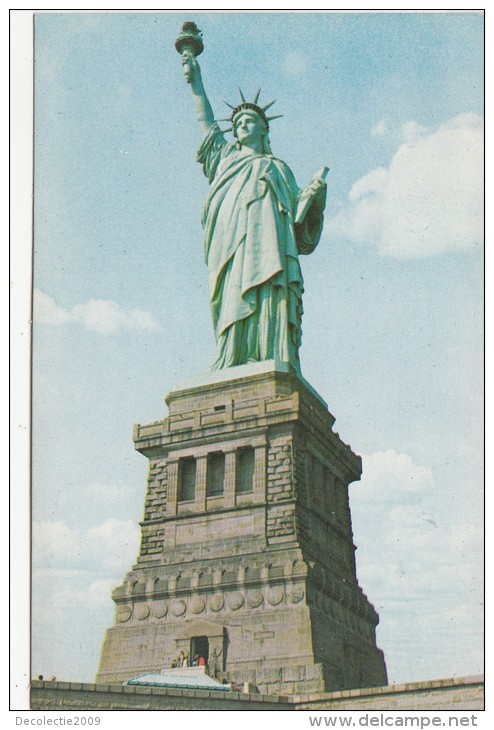 BF17820 Statue Of Liberty  New York City  USA Front/back Image - Estatua De La Libertad