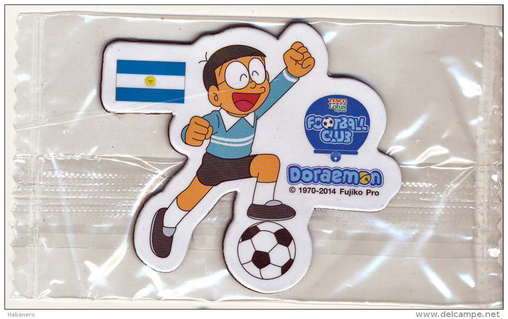 DORAEMON - BRASIL 2014 FOTBALL WORLD CUP FRIDGE MAGNET ARGENTINA - SEALED - Personaggi