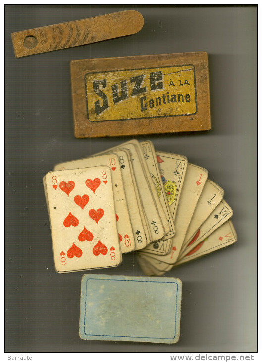 Boite En BOIS De Jeu De 32  Cartes De Bistro Marque SUZE à La Gentiane .RARE - Boxes