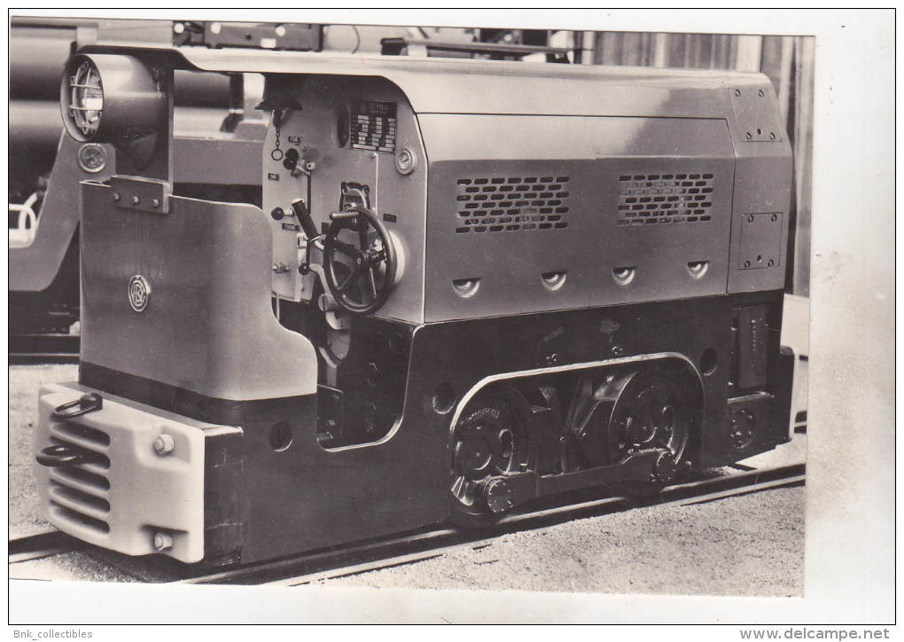 Czechoslovakia Old Uncirculated Postcard - Transport - Diesel Engine Mine-locomotive BND 15 - Trains