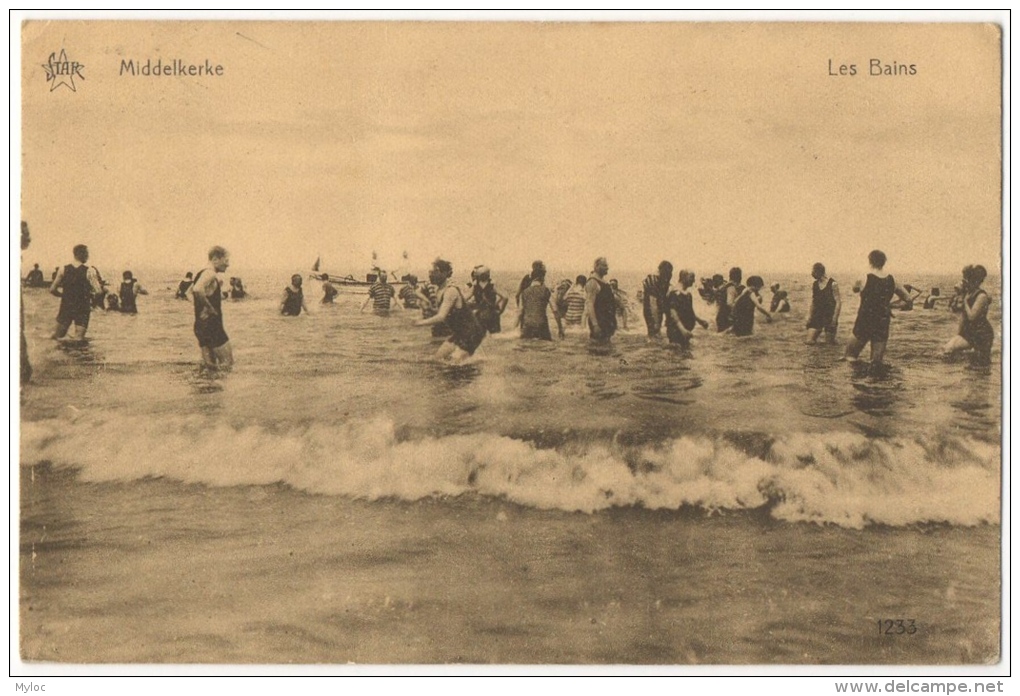 Middelkerke. Les Bains. Baigneurs En Maillot. - Middelkerke