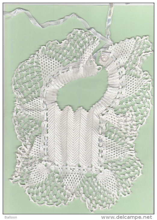 Bavoir Crochetté En Coton - 1900-1940