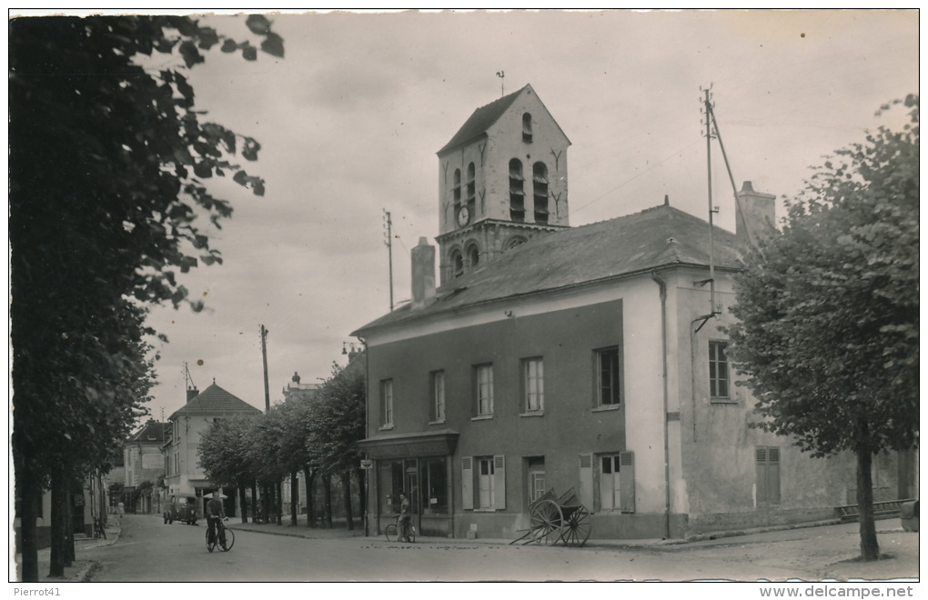 VERNEUIL SUR SEINE - La Grande Rue Et L'Église - Verneuil Sur Seine