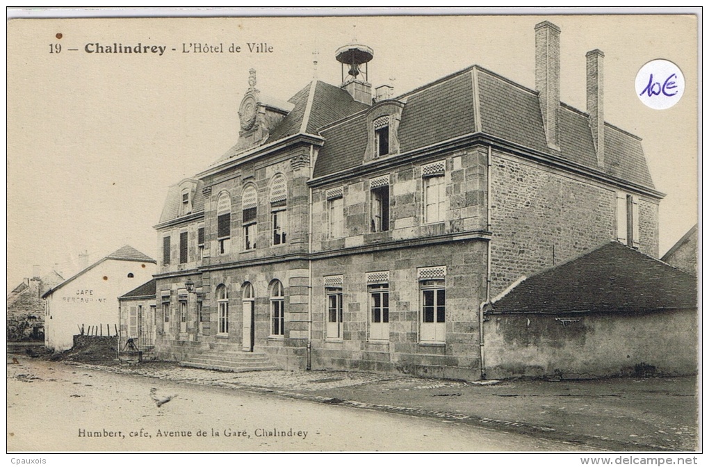 CHALINDREY L' Hôtel De Ville (café, Restaurant) - Chalindrey