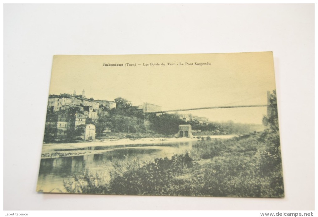 (NI03) CPA Rabastens (Tarn) Les Bords Du Tarn Le Pont Suspendu - Rabastens