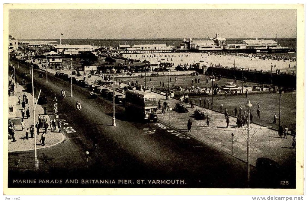NORFOLK - GREAT YARMOUTH - MARINE PARADE AND BRITANNIA PIER Nf372 - Great Yarmouth