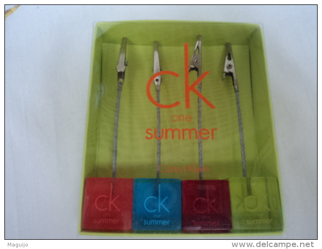 CALVIN KLEIN " CK ONE SUMMER"  BOITE  4 PORTE- PHOTOS   LIRE & VOIR!!! - Miniaturas Mujer (en Caja)