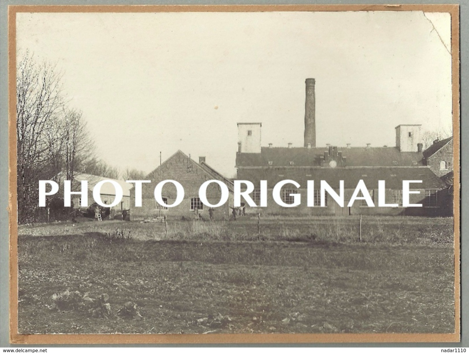 Photographie Originale : Entreprises De Peintures PIGMENTS MINERAUX S.A. à LADEUZE (Chièvres) - Années 1910 Ou 1920 - Chievres