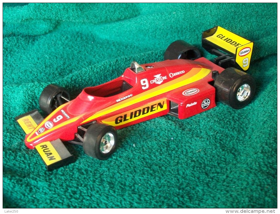 BURAGO - F1  NO BOITE  Scala 1/24 - Burago