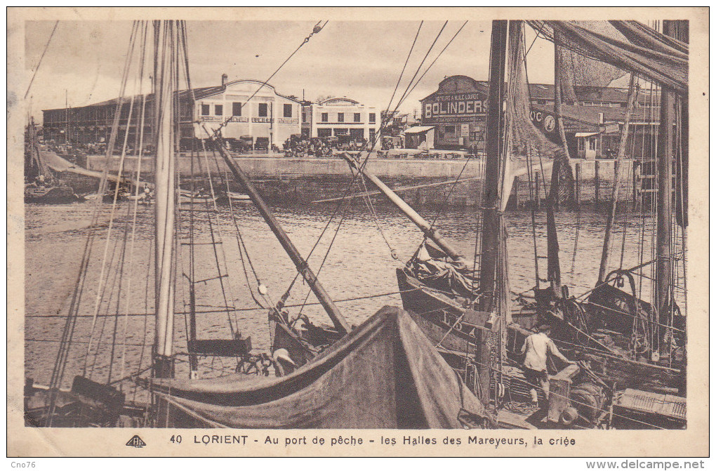 Lorient Au Port De Pêche Les Halles Des Mareyeurs, La Criée - Lorient