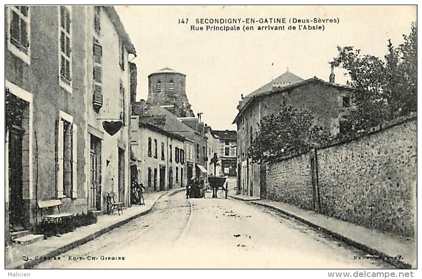 Dept Div - Deux Sevres  - N 317 - Secondigny - Rue Principale En Arrivant De L Absie - Carte Bon Etat - - Secondigny