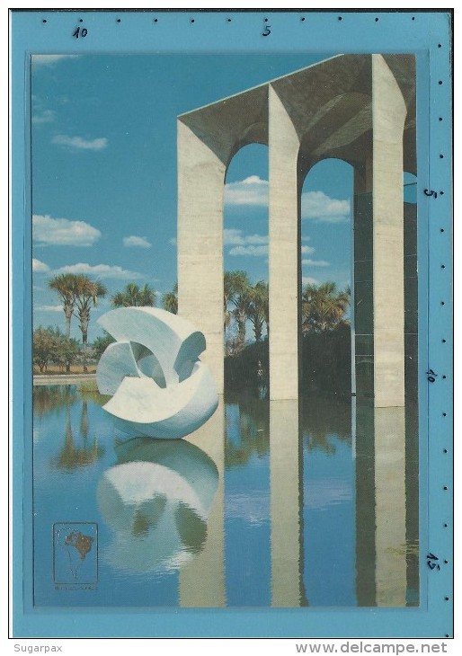 BRASÍLIA - " Meteoro " De Bruno Giorgi E Palácio Do Itamarati - BRAZIL -  Edicard N.º 300-06 - 2 Scans - Brasilia