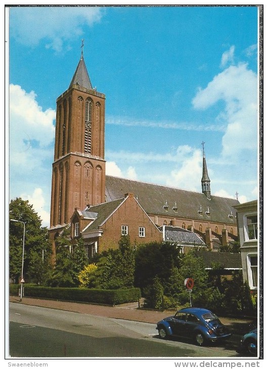 NL.- Bussum. Vituskerk. Vitus Kerk. Volkswagen. Kever. 2 Scans - Bussum