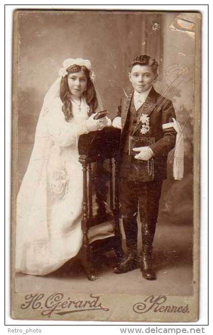 Photo Cdv, 2 Enfants Communiants, Communion (photo Gérard, Rennes) - Alte (vor 1900)