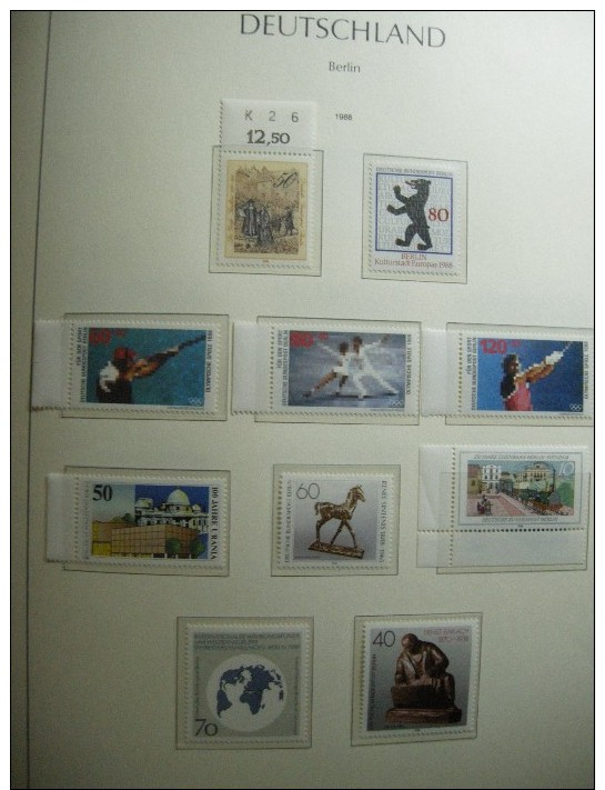 BERLIN COLLECTION 1970-90 COMPLETE NEUVE **/MNH EN RELIURE LEUCHTTURM Y&T 1300 €