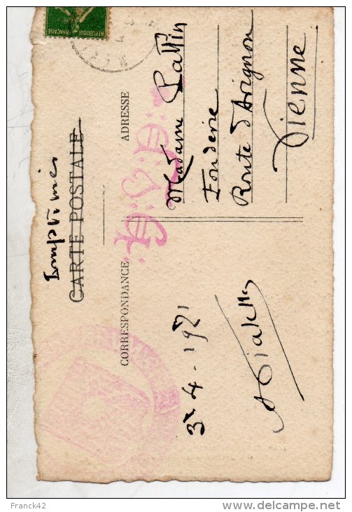 01. Perouges. Sous La Neige. La Rue Des Rondes Et Le Quartier De La Porte D'en Bas - Pérouges