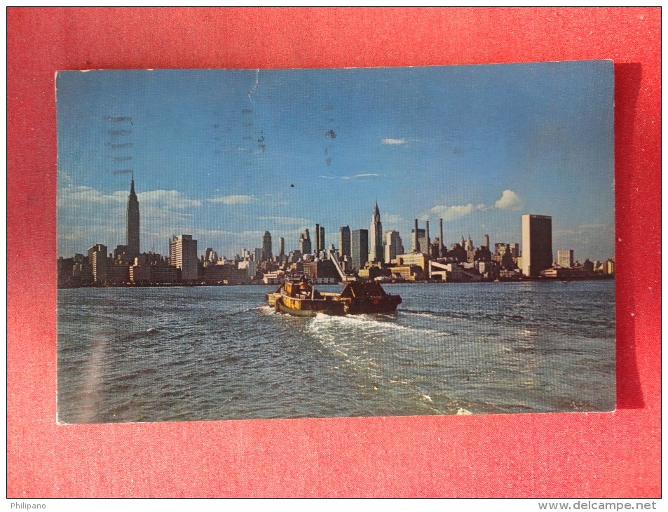 New York> New York City > Manhattan ( Tug Boat    Ref  1387 - Manhattan