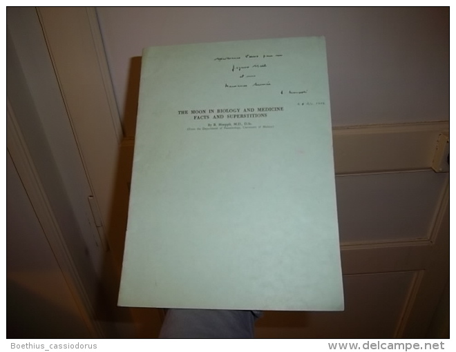 R. HOEPPLI  "THE MOON IN BIOLOGY AND MEDICINE FACTS AND SUPERSITIONS"  1954  Envoi / Signed - Scienze Biologiche