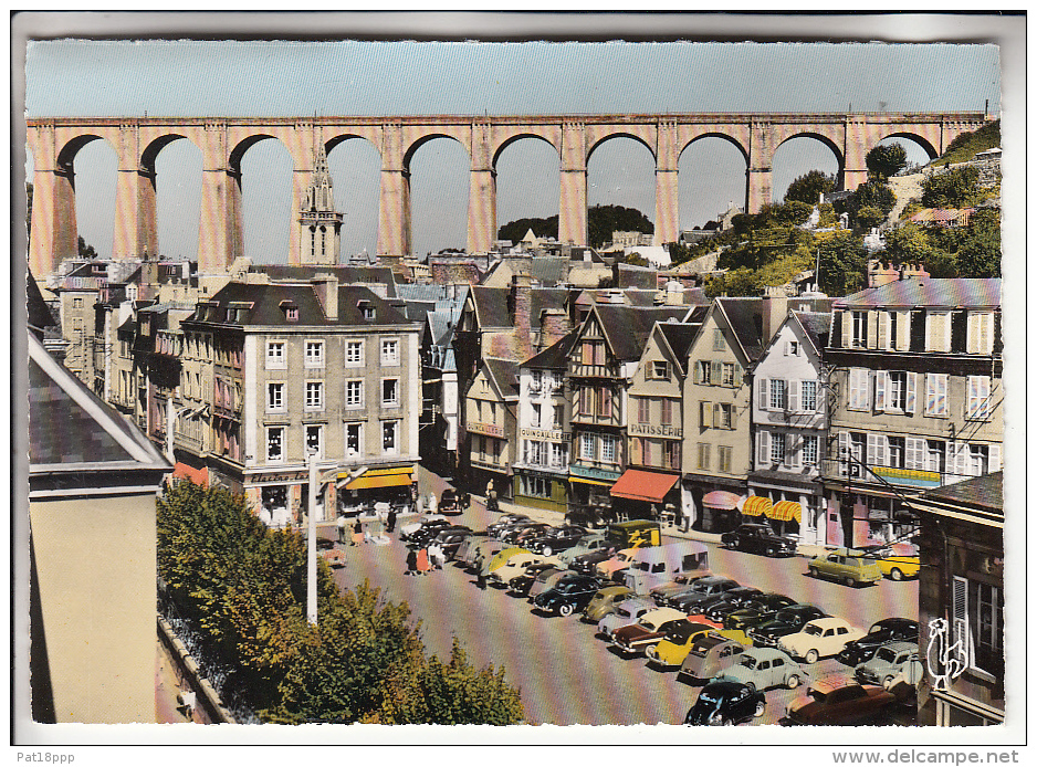 MORLAIX 29 - Place Des Viarmes Et  Viaduc ( Commerces Animation Automobiles ) - CPSM Dentelée Colorisée GF - Finistère - Morlaix