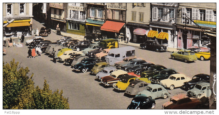 MORLAIX 29 - Place Des Viarmes Et  Viaduc ( Commerces Animation Automobiles ) - CPSM Dentelée Colorisée GF - Finistère - Morlaix