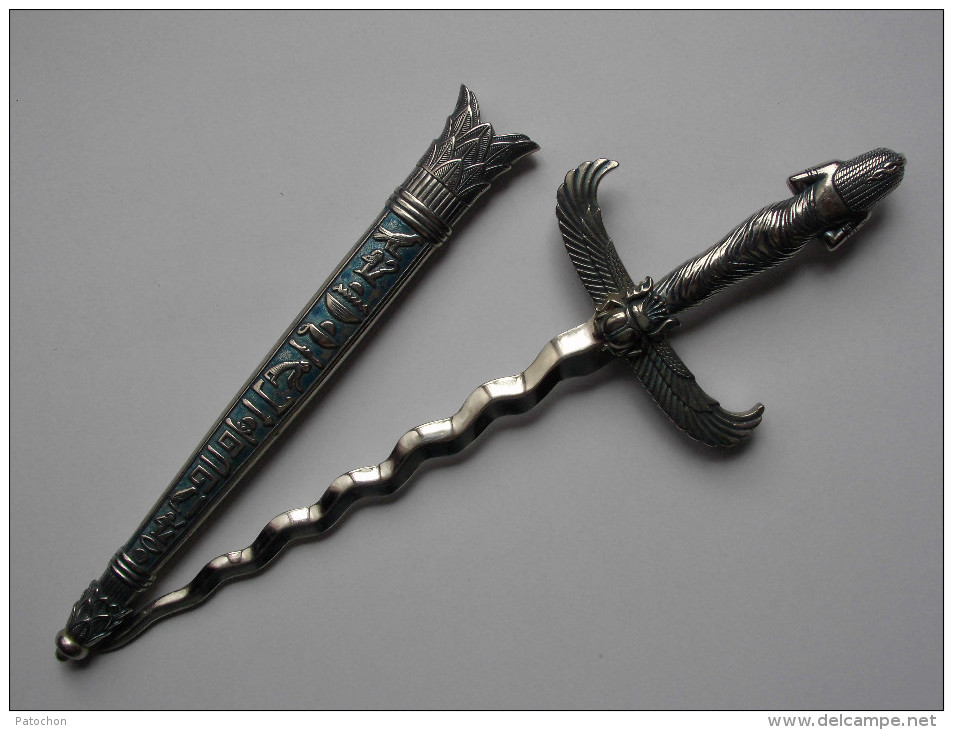Poignard Dague Egyptian Figurine Avec Son Fourreau Tous Métal  2 Photos - Knives/Swords