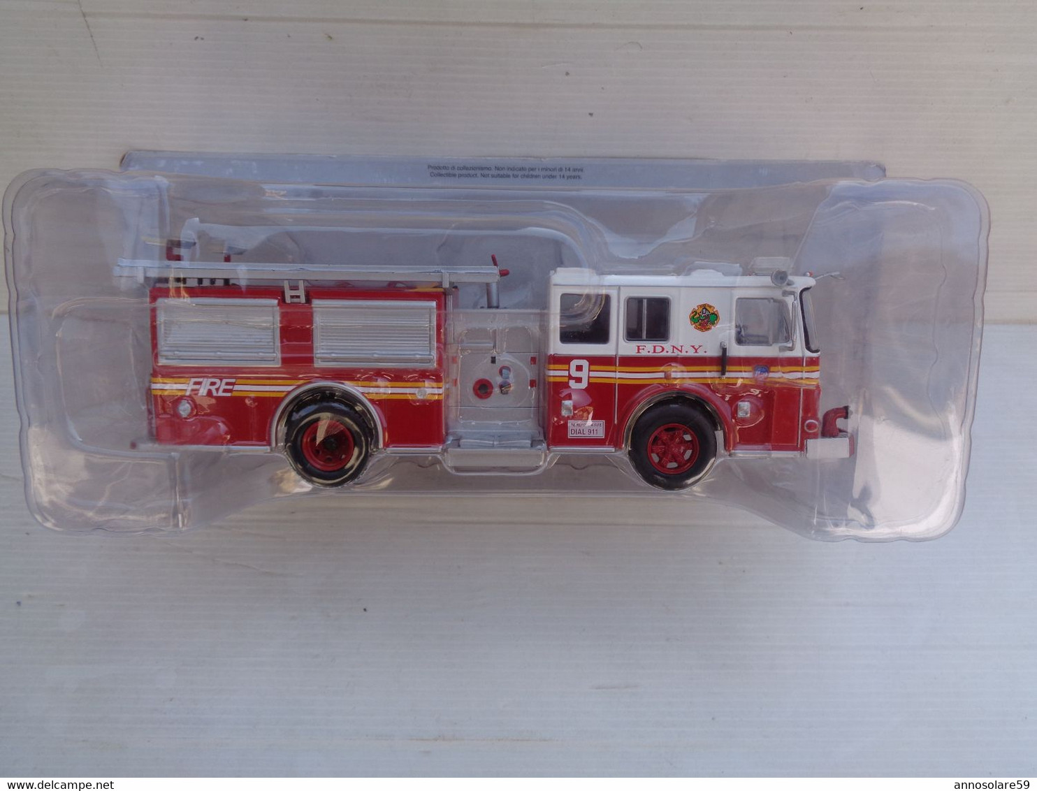 Die Cast 1/43 - Modellino Metal - Camion Truck - Pompieri Seagrave Pumper F.D.N.Y. USA - LEGGI - Camion