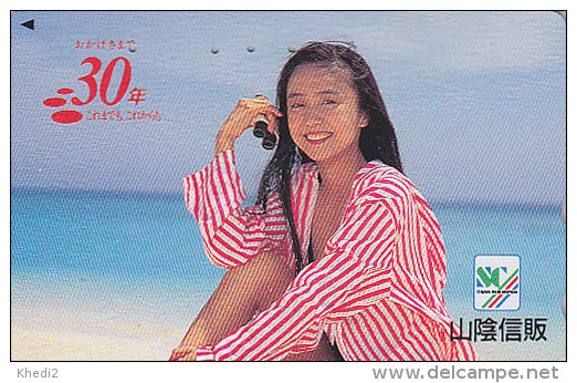 TC JAPON / 110-011 - Mode Jolie Femme & Jumelles - SEXY BIKINI GIRL JAPAN Phonecard - Frau TK - Erotique Erotic - 503 - Moda