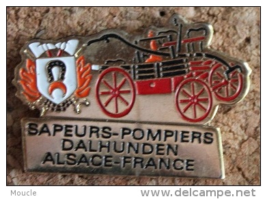 SAPEURS POMPIERS DALHUNDEN - ALSACE - FRANCE - VIEUX VEHICULE       -  (BRUN) - Firemen