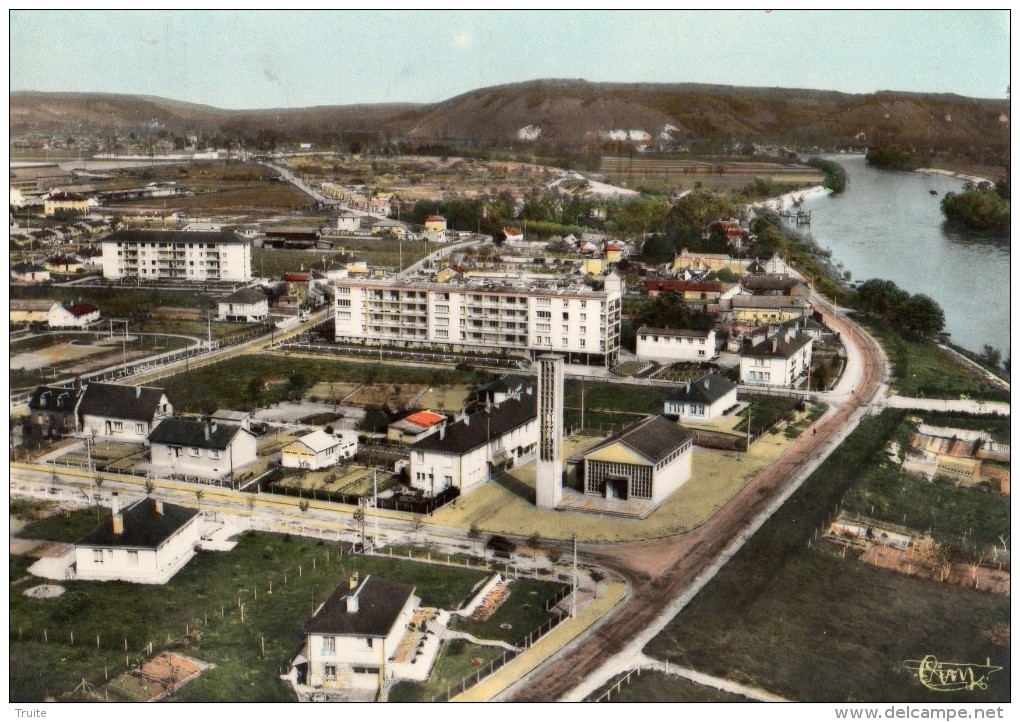 LE MANOIR VUE GENERALE AERIENNE ET LA SEINE - Le Manoir