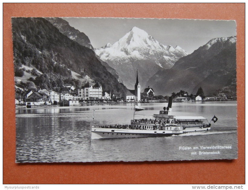 34910 PC:  SWITZERLAND:  URI: Fluelen Am Vierwaldststtersee Mit Bristenstock. - Flüelen