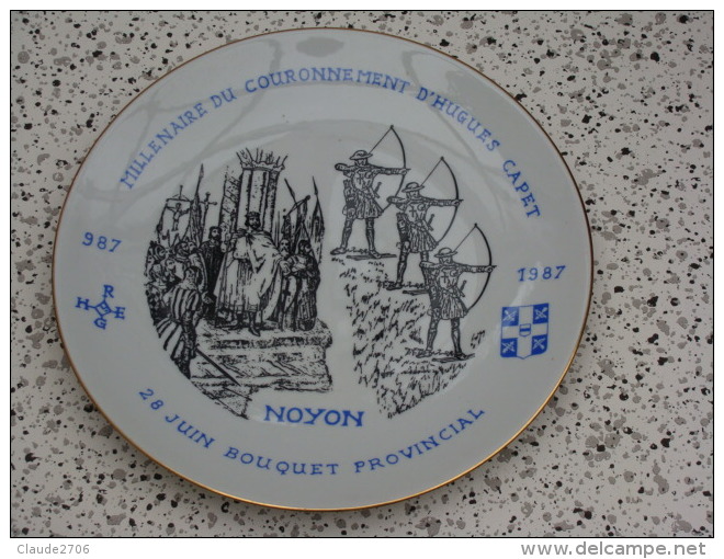 Superbe Assiette Bouquet Provincial  Noyon 1987 - Tir à L'Arc