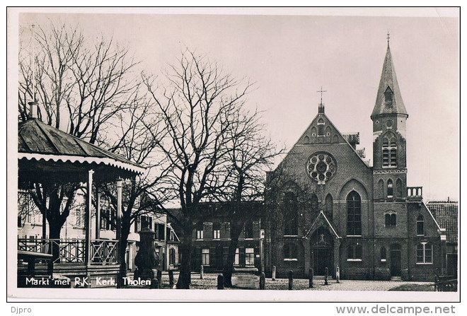 Tholen  Markt Met RK Kerk - Tholen