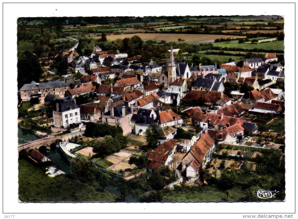 Bernay-en-Champagne Debut Des Années 70 Vue Aerienne Couleur Du Village Avec Eglise Canton Conlie Ecrite En 1973 - Conlie