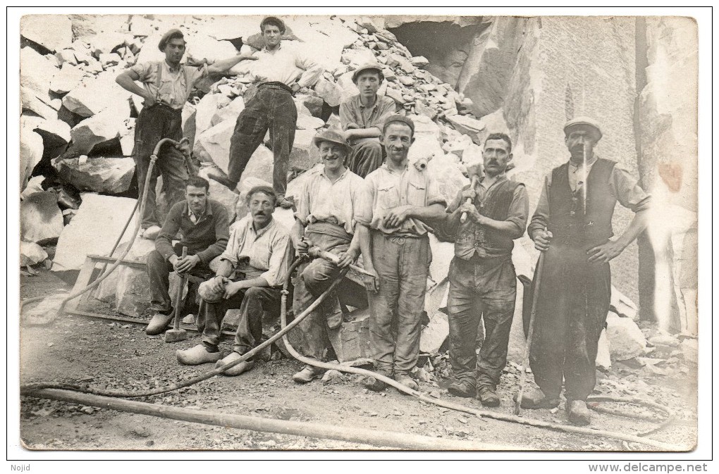 Carte Photo Ouvriers Dans Une Carrière - Mines