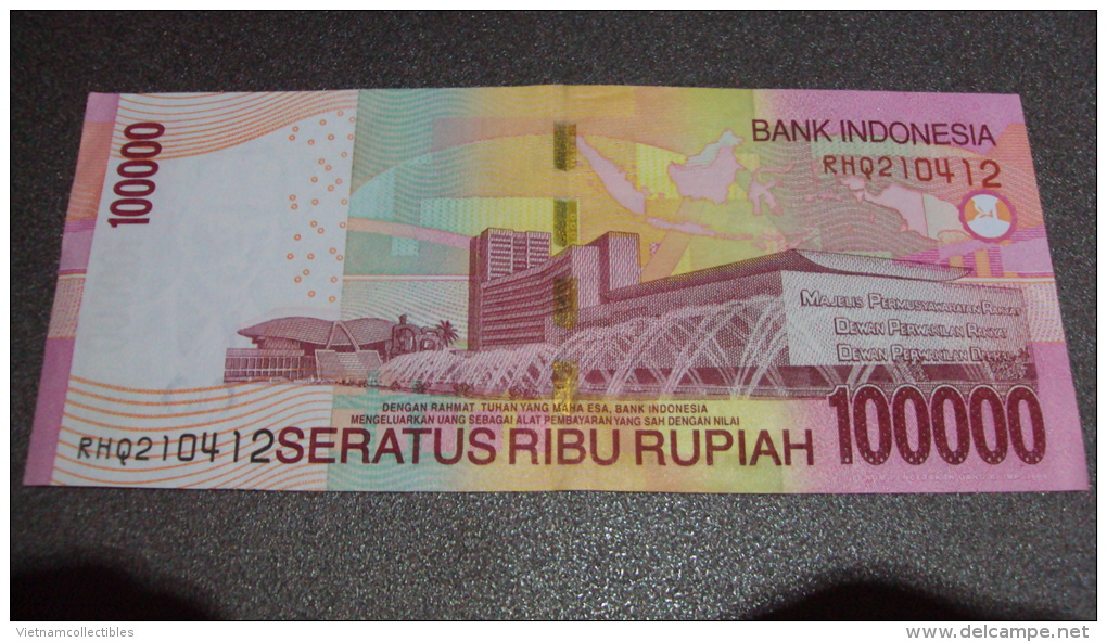 Indonesia 100000 100,000 Rupiah UNC Banknote Note 2011 / 02 Photos - Indonesia