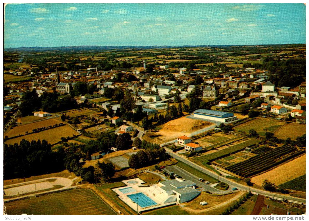 85-LA CHATAIGNERAIE...VUE GENERALE ET SALLE OMNI-SPORTS...CPM - La Chataigneraie