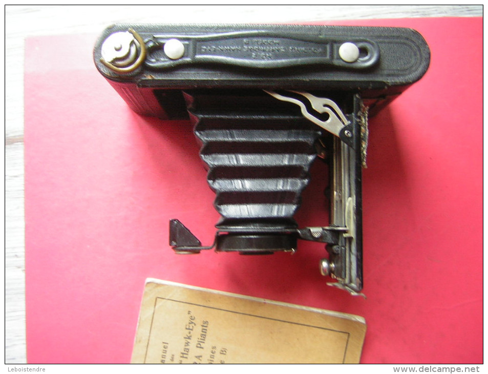 ANCIEN APPAREIL PHOTO  ET SON MANUEL EN FRANCAIS  KODAK  HAWK EYE  FOLDING N° 2  A BOBINE MODELE B MADE IN U S A - Cameras