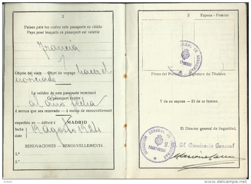 PASAPORTE DE 1924 EMITIDO PARA UNA MONJA NAVARRA QUE VA DE NOVICIA A FRANCIA SELLO FISCAL 5 PTS DIVERSAS MARCAS - Documentos Históricos