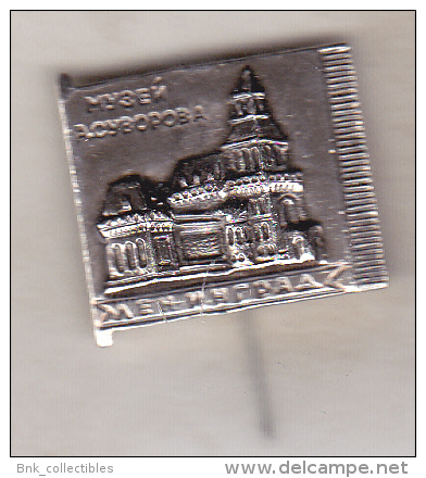 Russia USSR Old Pin Badge - Leningrad - A Suvorov Museum - Pin-ups